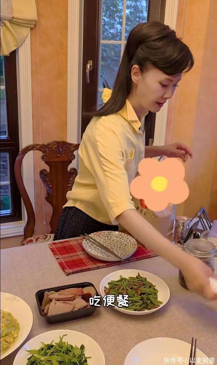 别墅做饭颠勺打蛋样样精通二婚老公年轻帅气人生就是博-尊龙凯时59岁于文华在北京(图10)