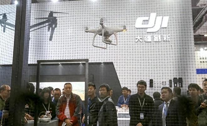 全球领着大疆硬刚美国身价直逼500亿！z6尊龙网站登录入口汪滔：八年持续登顶(图6)