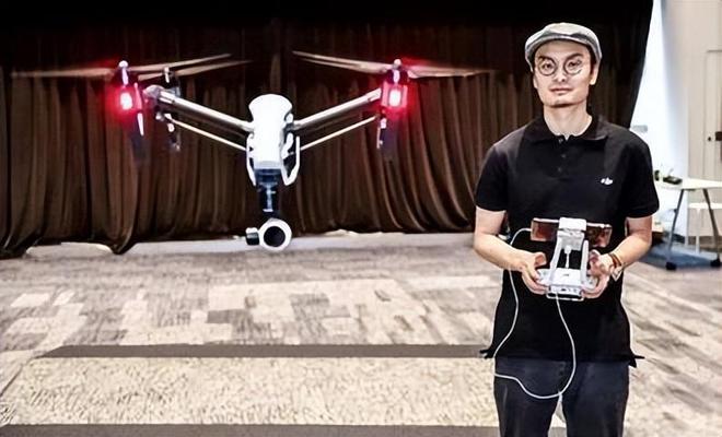 全球领着大疆硬刚美国身价直逼500亿！z6尊龙网站登录入口汪滔：八年持续登顶(图12)